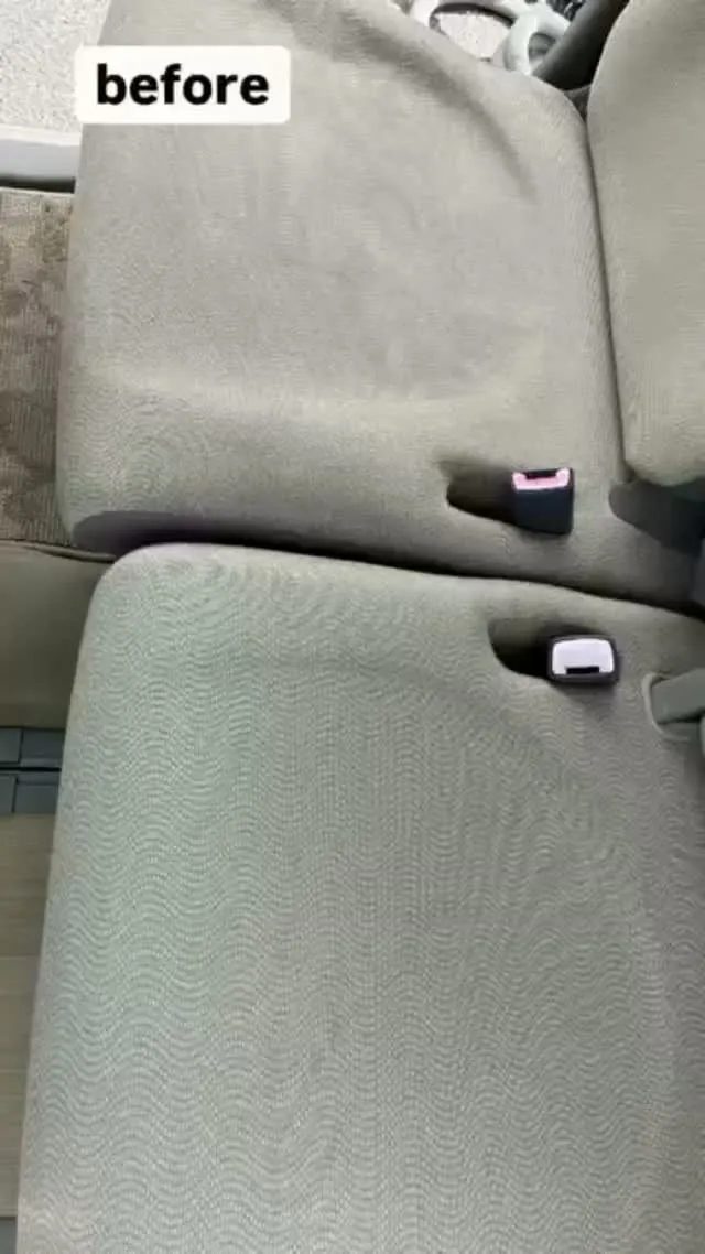 車内シートの消臭施工を行いました